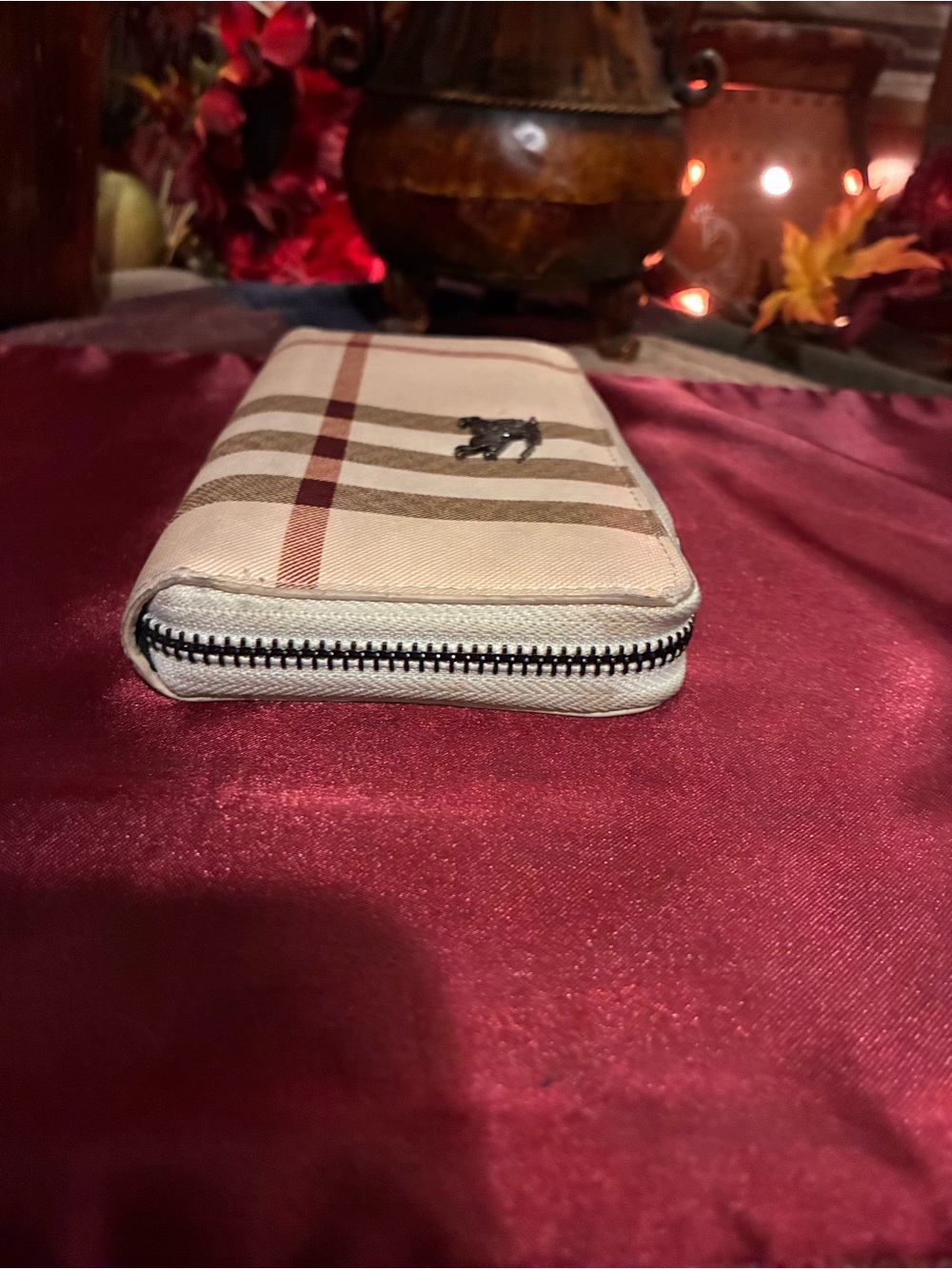 Burberry Beige Plaid Zip-Around Wallet with Metal Logo - Picture 5 of 14